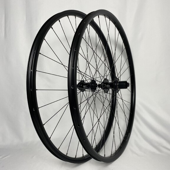 Wielset / 622X21C / Ryde Andra 321 / BQ-RH30016 / HG Body 36,85 MM / 142 MM / Disc (Centerlock) 